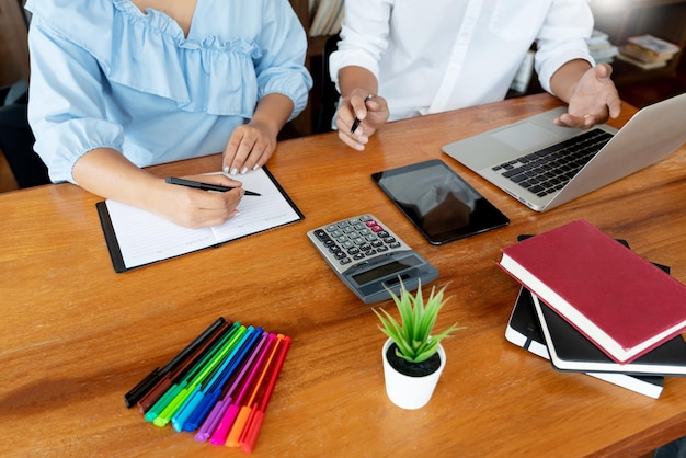 Year-end accounts and partner reporting